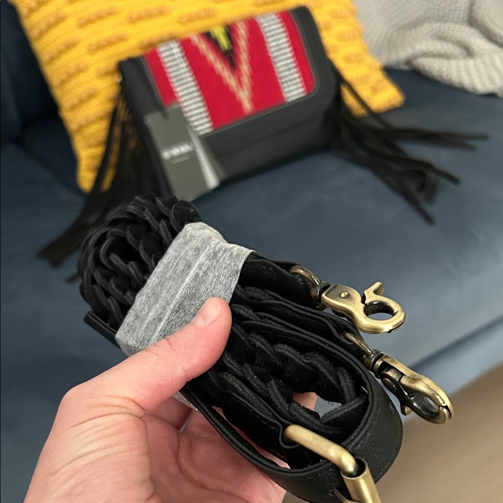 New Myra Bag Black Genuine Leather Crossbody with Aztec Rug & Fringe - Picture 8 of 12